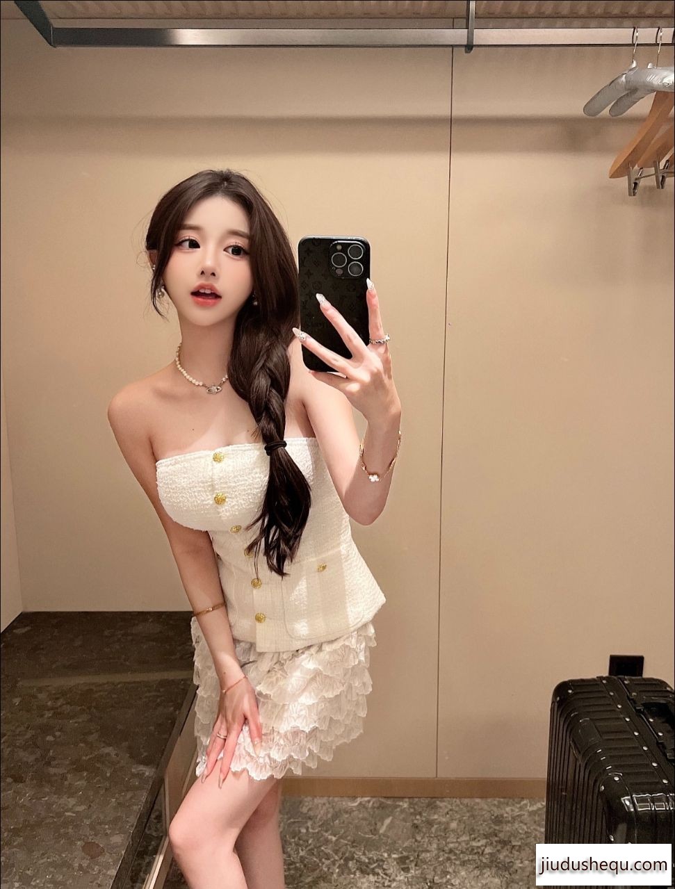 713.jpg