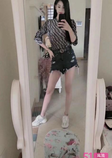 南门一字马淑女