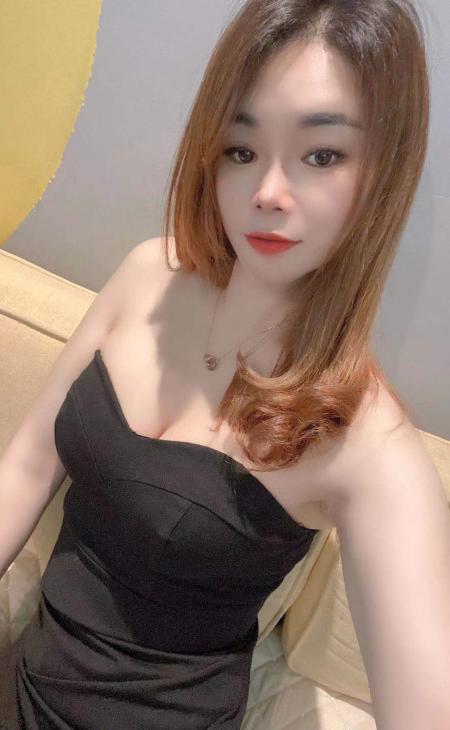 瘦底大波的骚妹