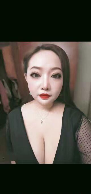 风骚大奶玫瑰花