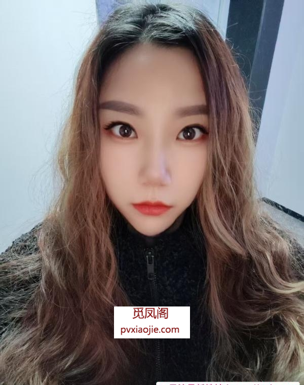 下沙轻熟黄发少妇