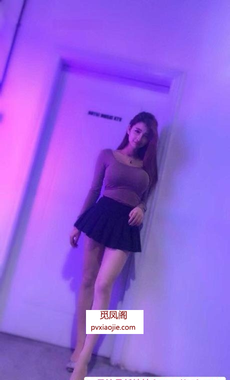 南山大胸麻麻女士