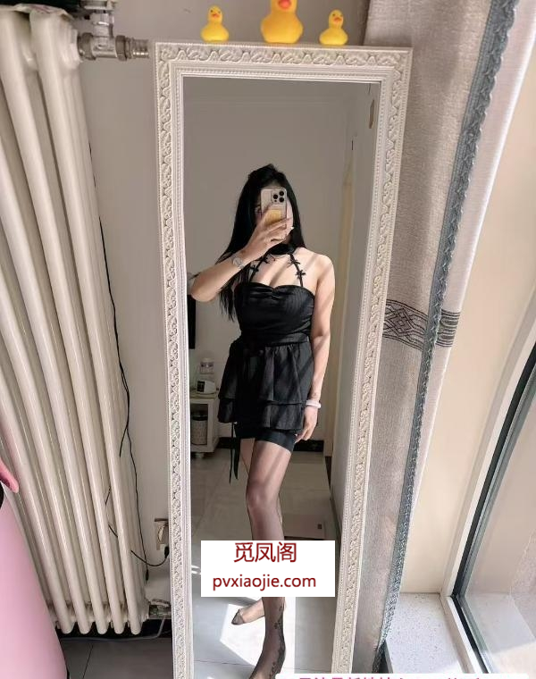 东丽D奶玉腿骚妇