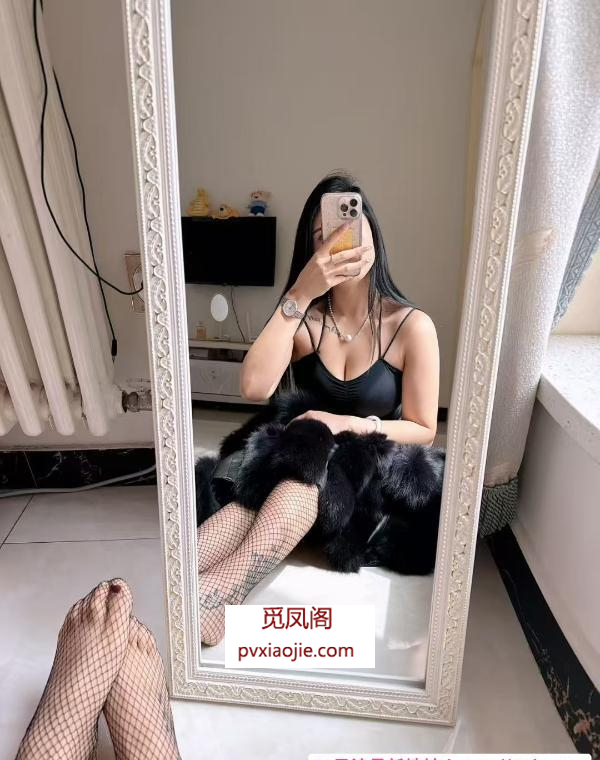 东丽D奶玉腿骚妇