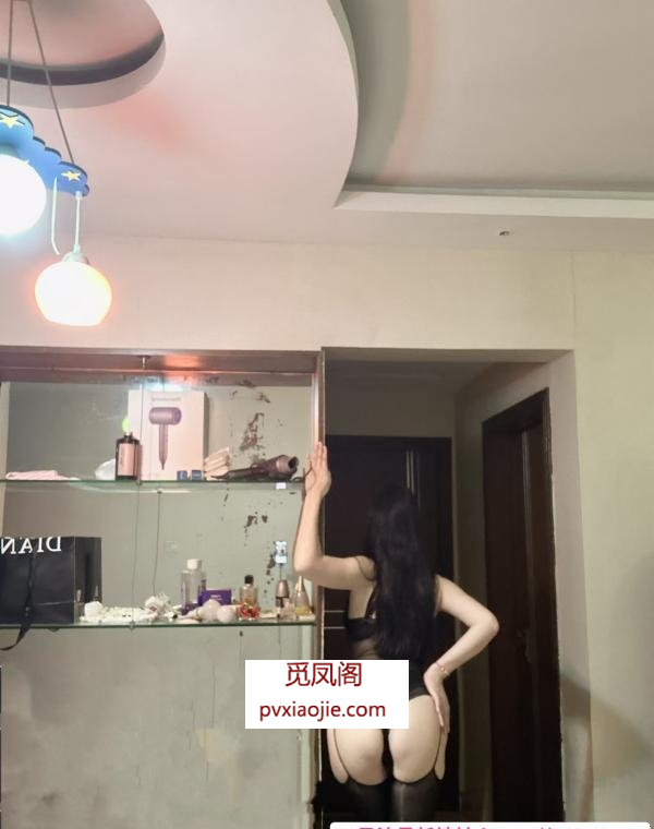 性感腿模小辣椒