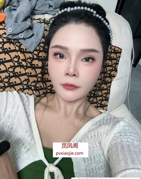 古镇御姐爆乳纹身厌厌