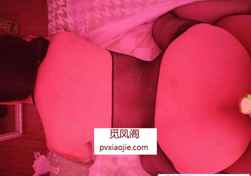 南山后入巨臀御姐