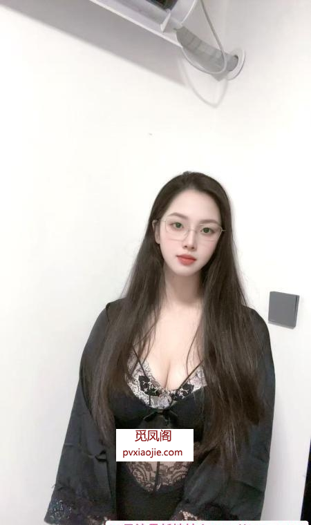 反差御姐明媚儿