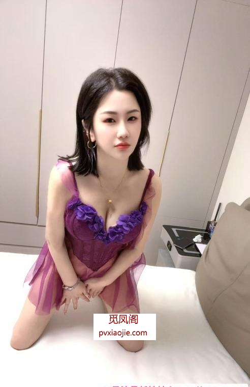 南站短发女神笑笑