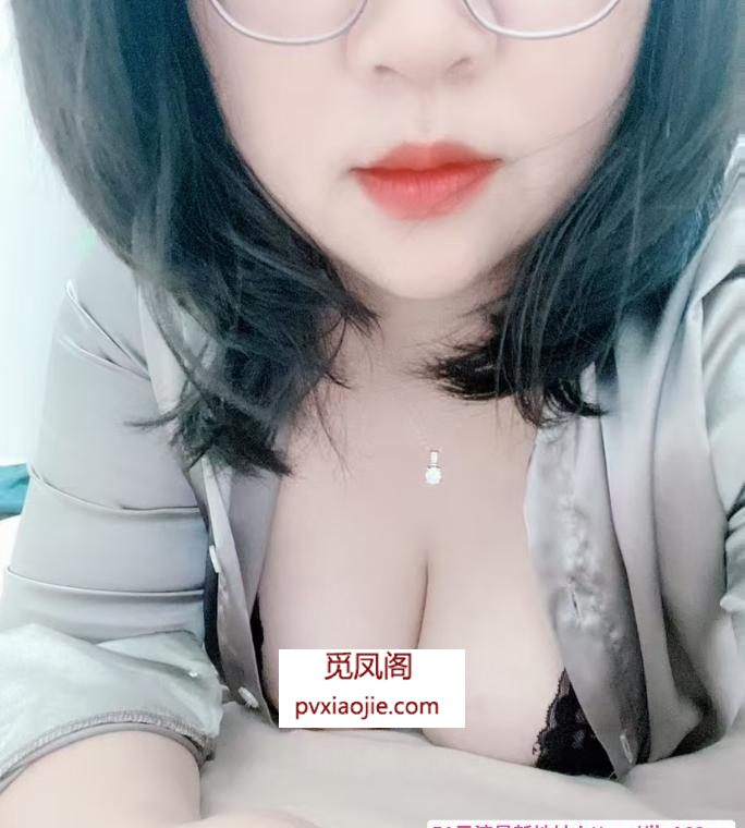 巨乳坦克熟女