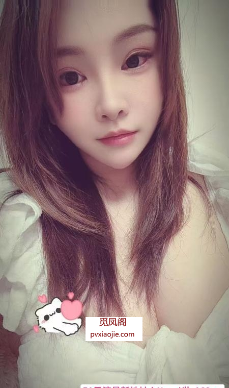 粉穴大胸小萌妹