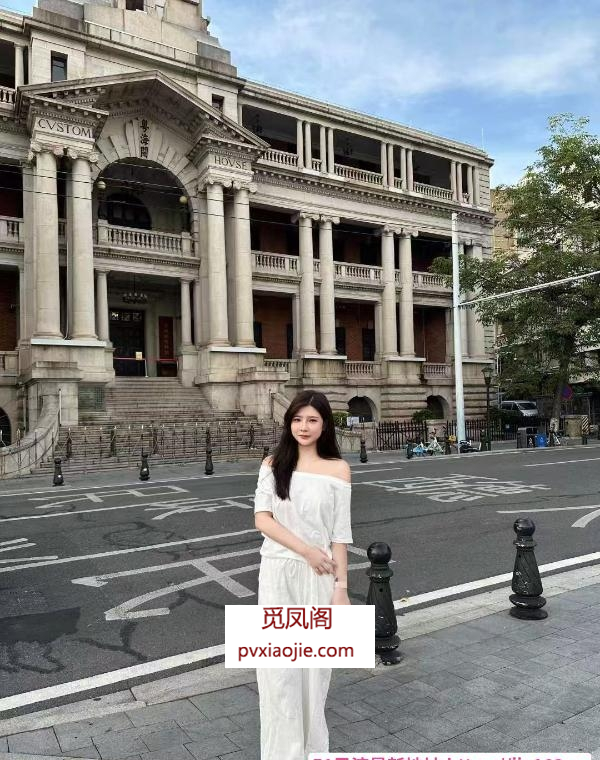 依然美女小姐姐