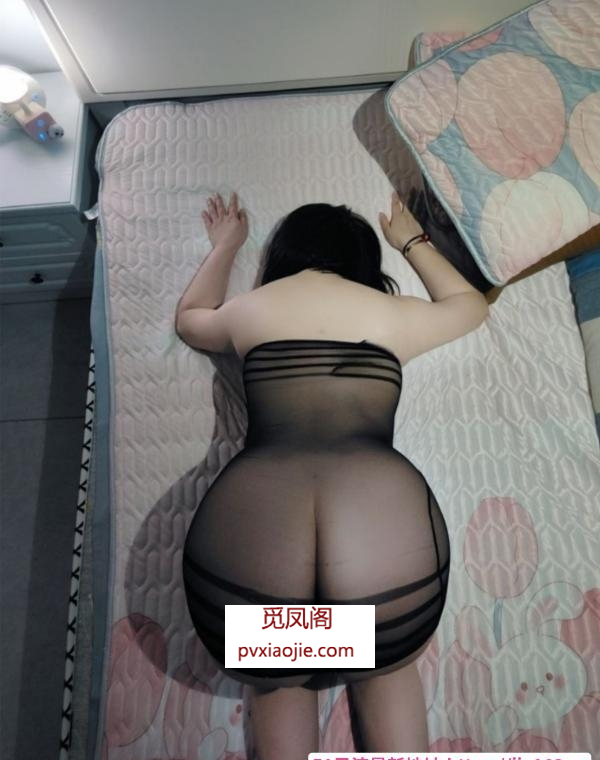 巨臀骚姐姐芸儿