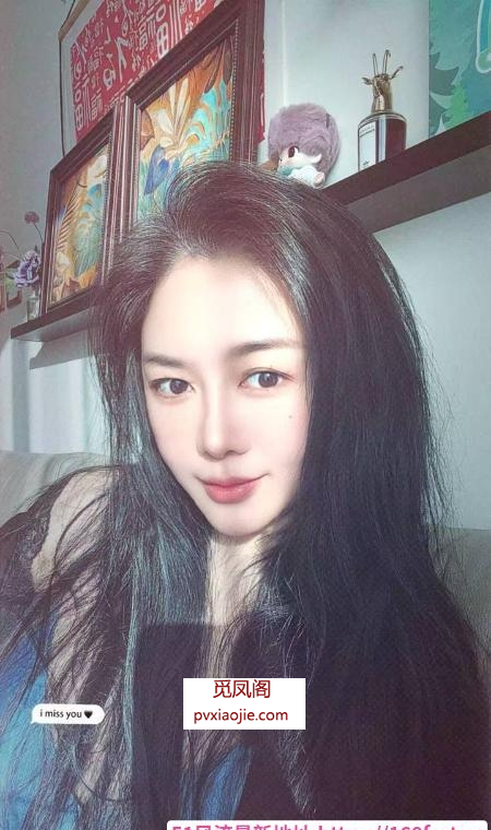 朝阳胸大臀翘小姐姐