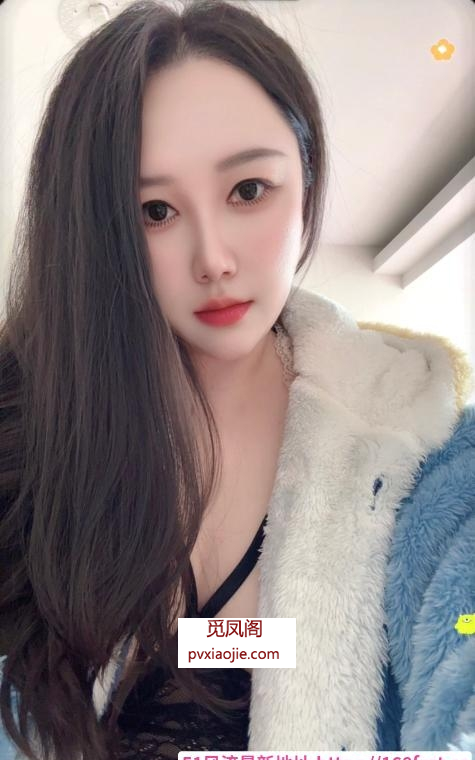 黑丝丰满小姐姐