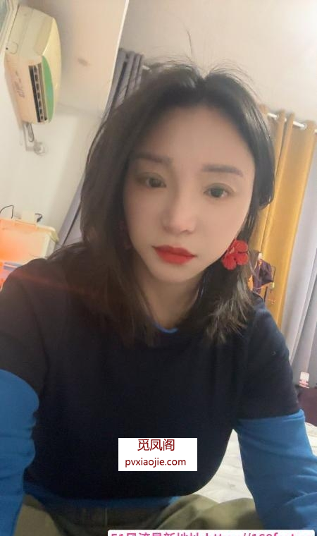 上城眼镜少妇小画