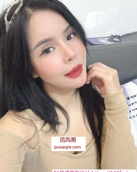 翘臀大奶服务少妇