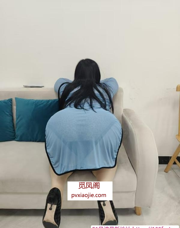 肉感大屁股荡妇