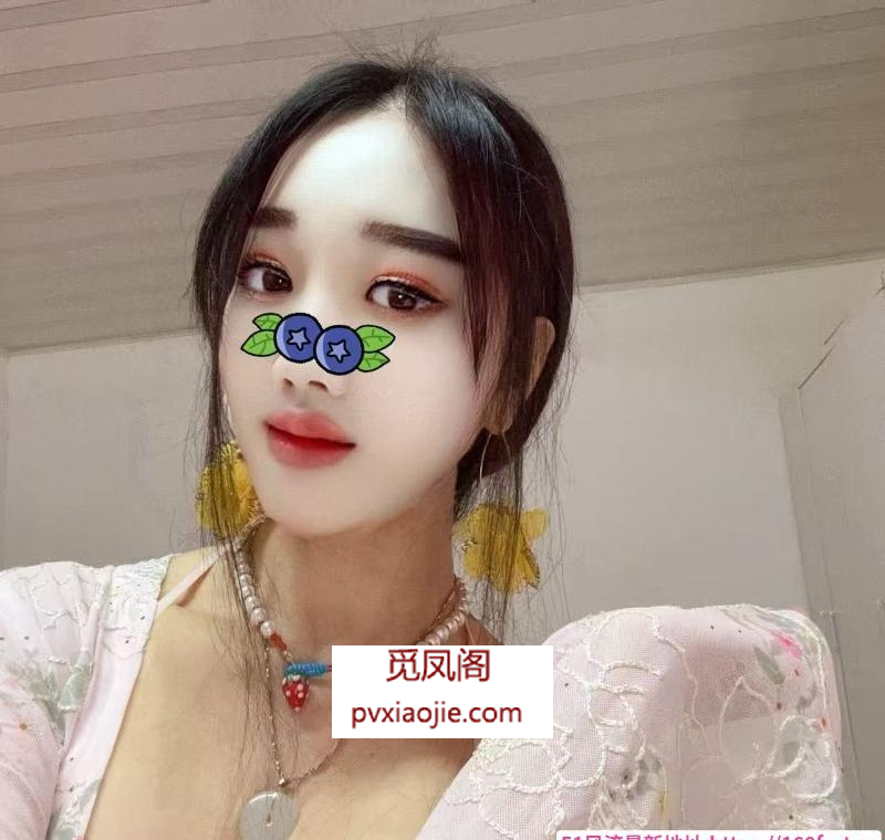 武汉翘臀大胸小女友