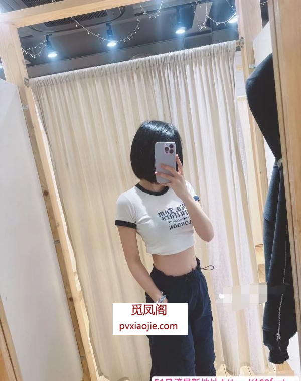 瑜伽教练凌兮