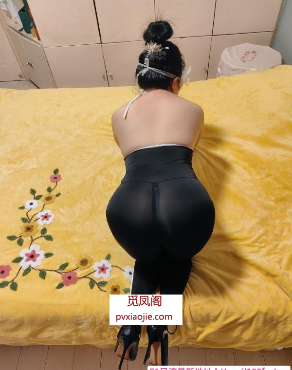 深喉大臀熟女