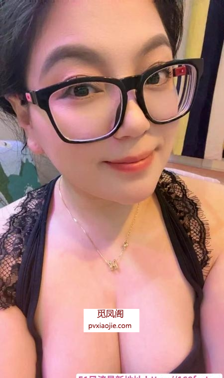 包头蜜桃臀姐姐