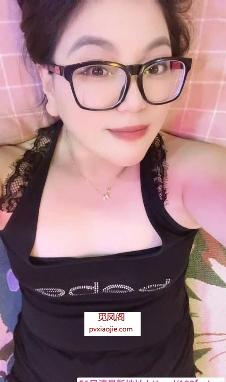 包头蜜桃臀姐姐