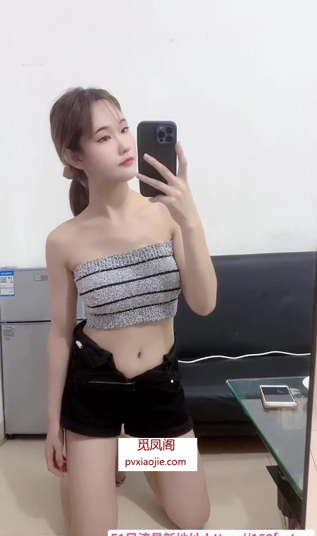 紧致多汁白虎妹