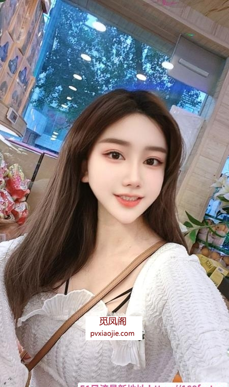 大胸瑜伽老师