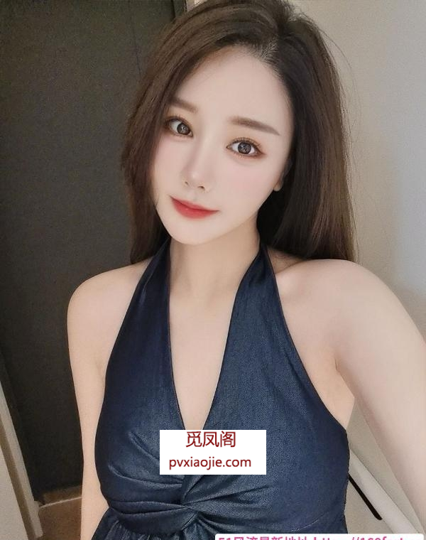 肤白大胸颜值女友绾绾