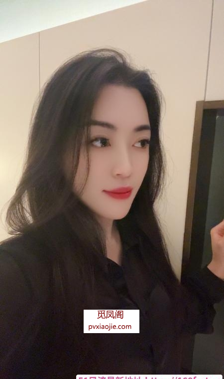 长腿少妇