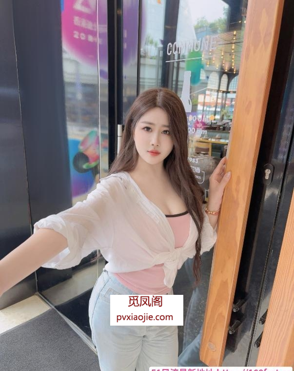 大胸丰臀少妇能深喉