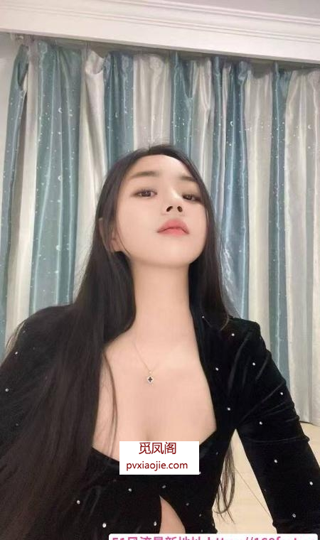 瑜伽系诗曼