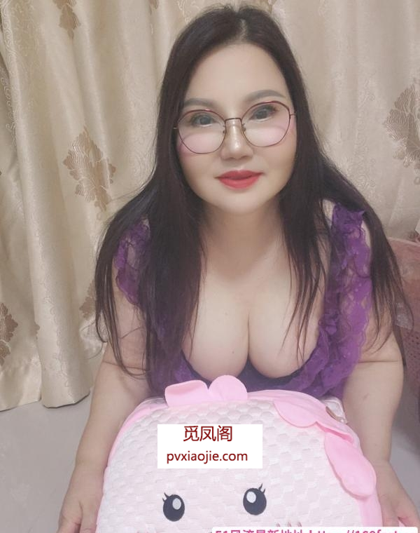 白云大胸少妇