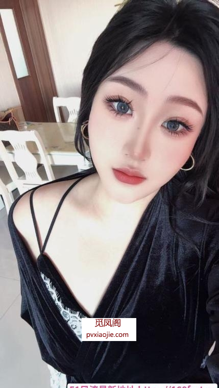 巨乳小骚货