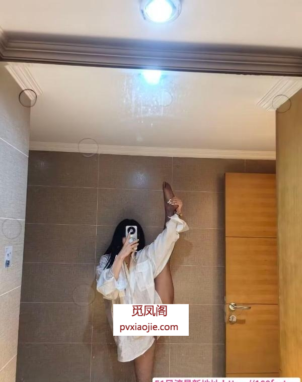 高挑性感长腿颜值妹子