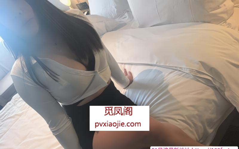 丰满翘臀大波少妇