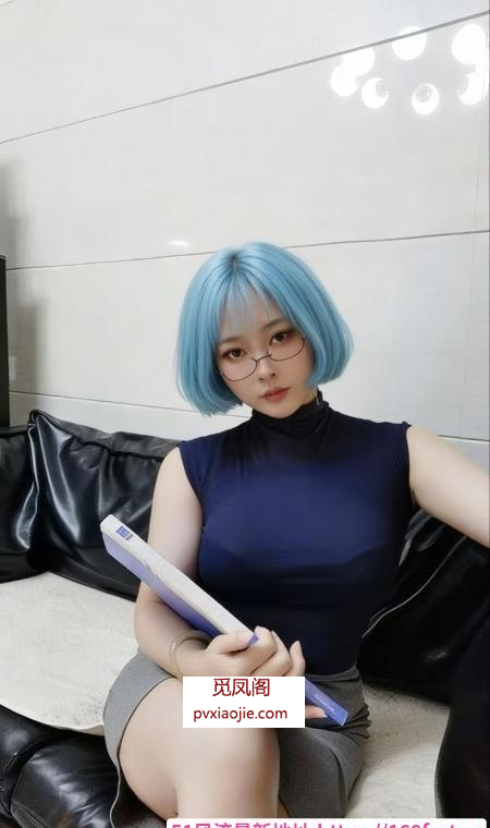 风骚大奶肥臀妹子