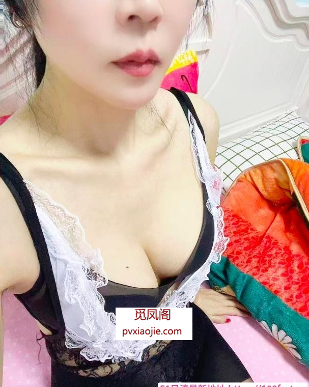 返食M腿御姐沐子