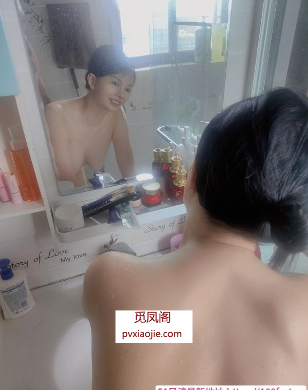 刺激翘臀少妇