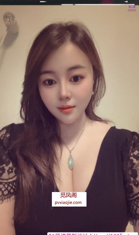 风情D奶美妇