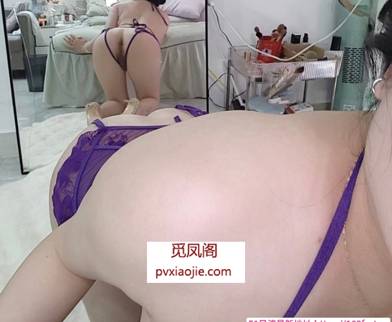 后入大胸翘臀姐姐