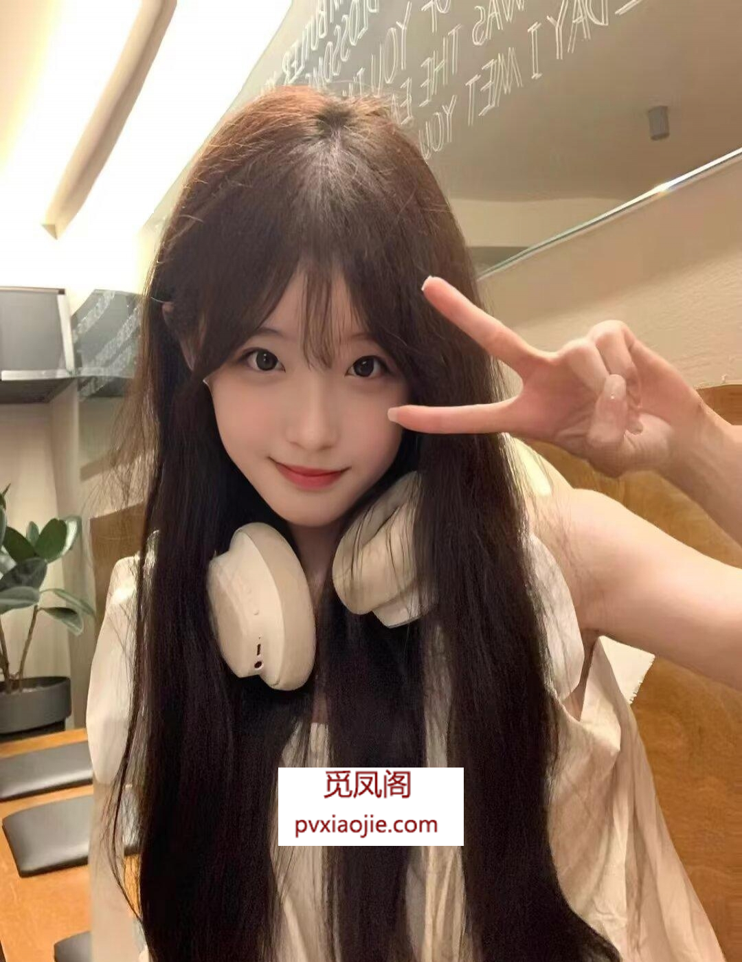 大一学生妹初下海兼职有房