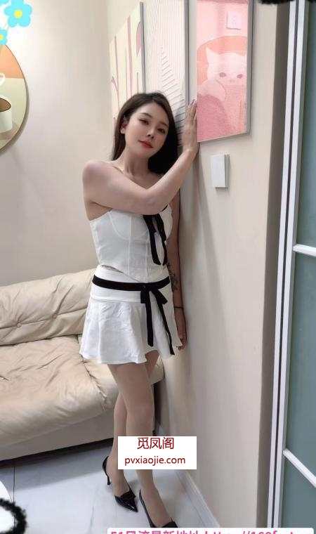多情可爱服务姐