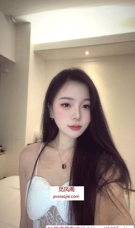 武侯冷白皮御姐楚依依