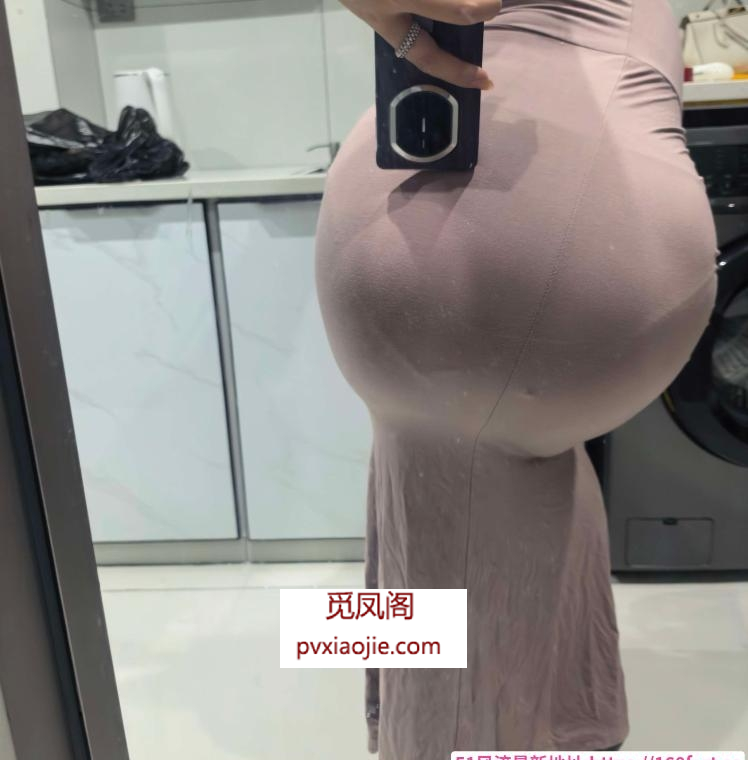 江岸肥臀骚货妞妞