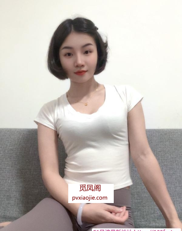 腰细屁股大兼职小姐姐