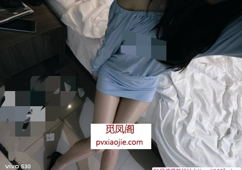 光谷红唇媚老师