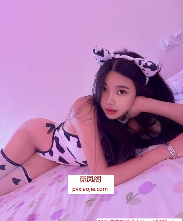 武候零零后巨乳老师