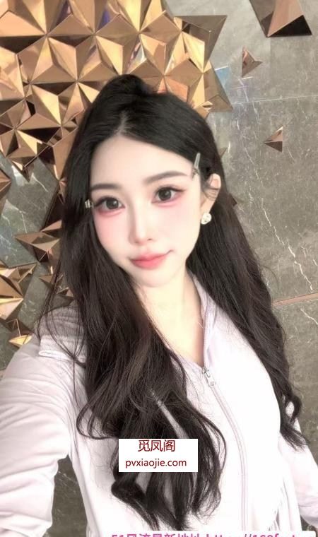 肤白貌美性感美乳老师